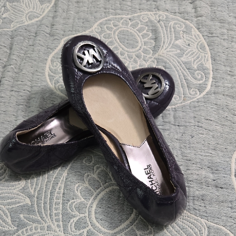 Michael Kors Plum Flats Sleek Minimalist Design